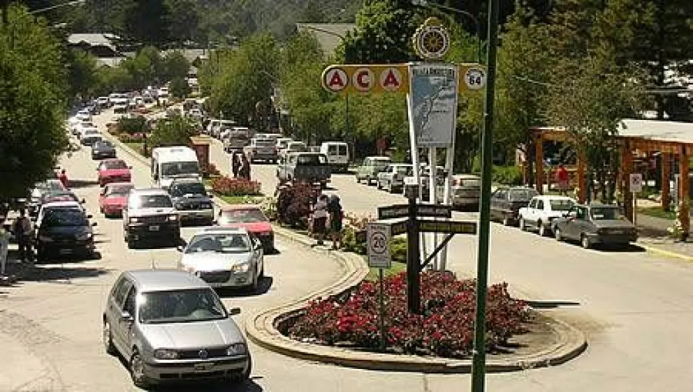 La población actual de La Angostura es de 15.710 habitantes