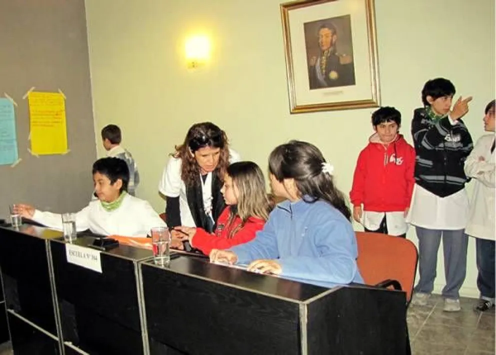 La Legislatura convoca a participar de la décima edición del programa Jóvenes Líderes