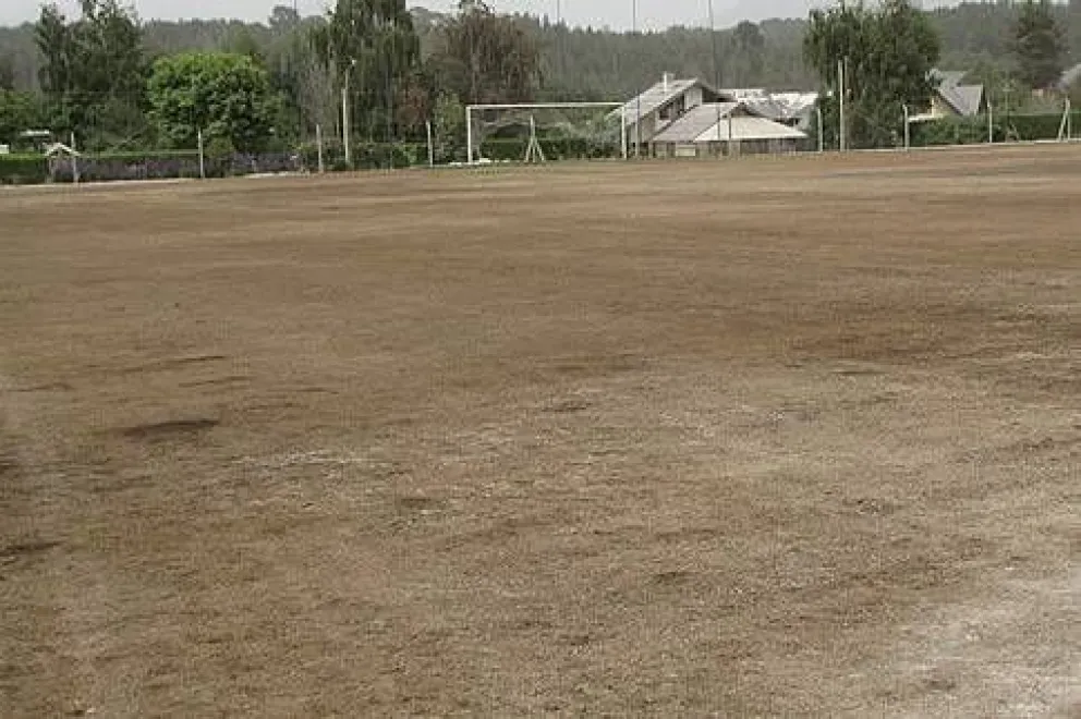 El gobierno impulsa gimnasio privado en el CEF 7 y se demoran obras en gimnasios municipales