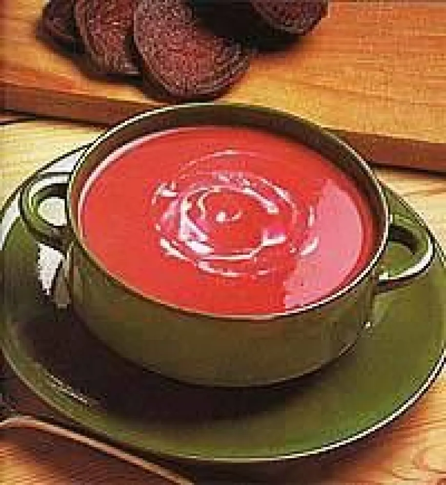 Para el frío: sopa crema de remolacha