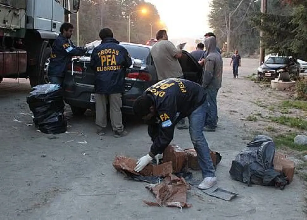 “Así avanzan los narcos en Villa La Angostura”