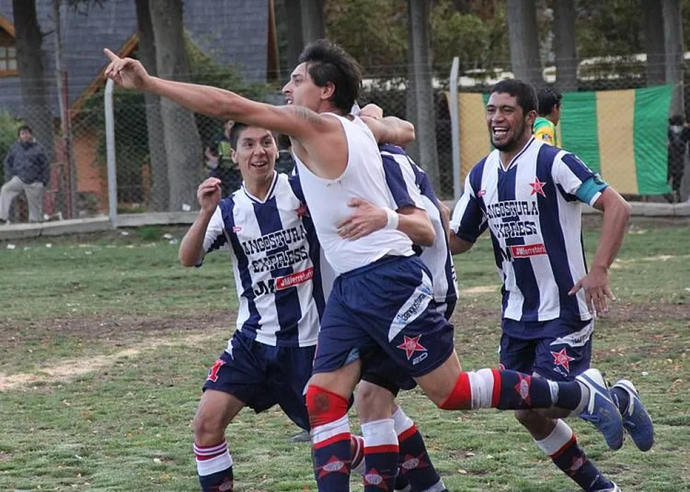 El Deportivo Angostura buscará consolidar su buen momento ante el guacho de Bariloche, Martin Güemes