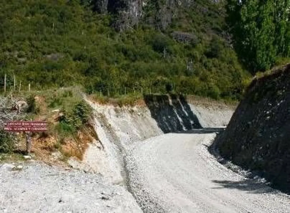 Crean nuevo paso fronterizo en Lago Puelo