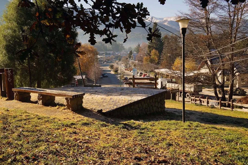 El Sec de Obras Públicas, Sebastián Iaritti defendió la contratación de mano de obra por 29 millones para realizar mejoras en la plaza San Martín