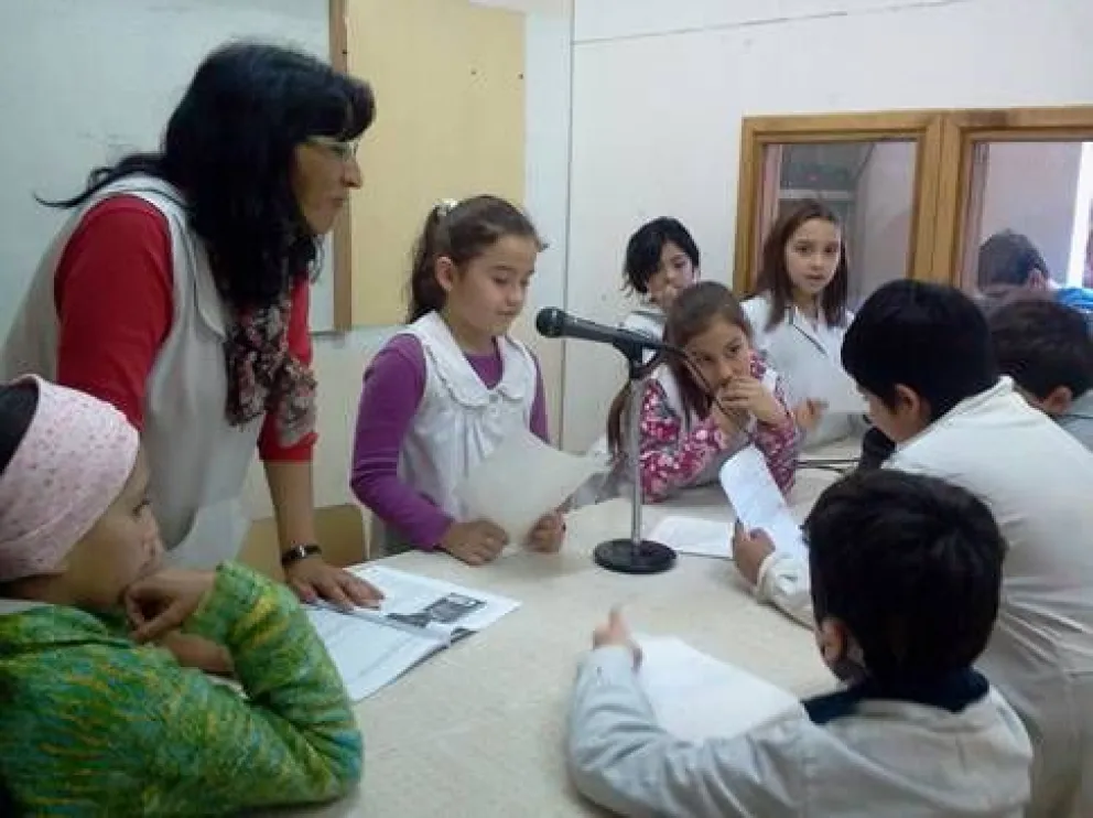 Figueroa: proyecta 190 días de clases y anticipó que se duplicará el monto de las becas