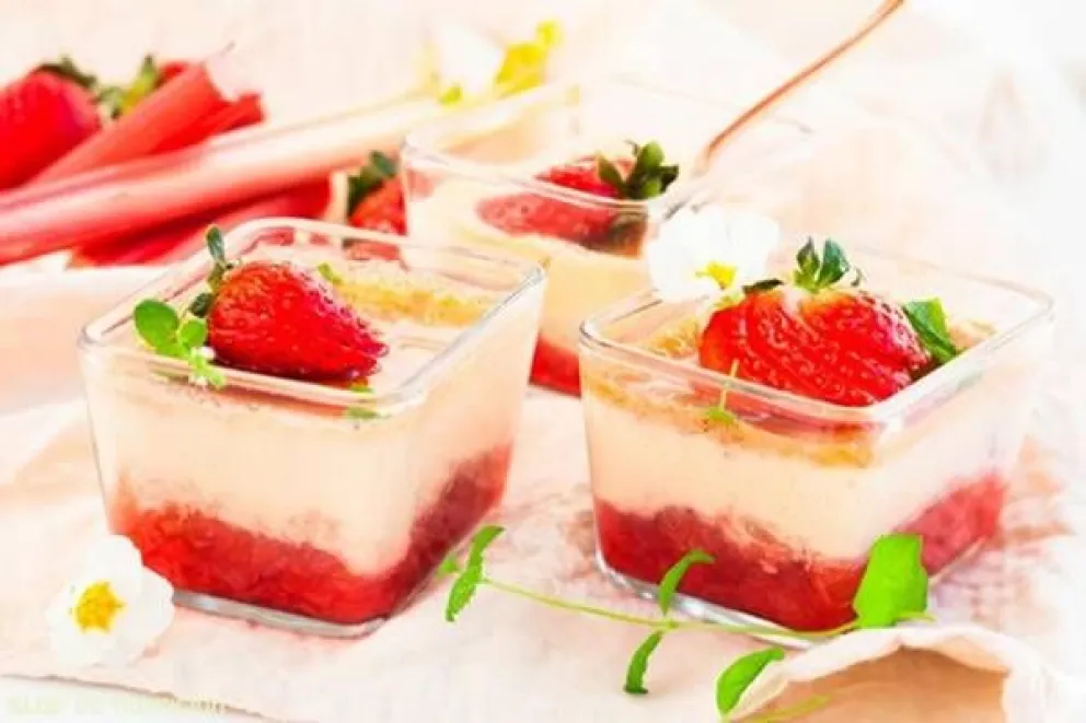 Especial para el verano: Copa de mousse de frutillas diet