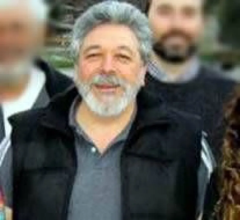 "La emoción me desgarra el pecho, pero el orgullo que haya sido mi viejo, me lo infla"