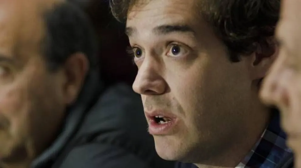 El diputado del PRO Leando López está en contra de pagar el combustible más barato