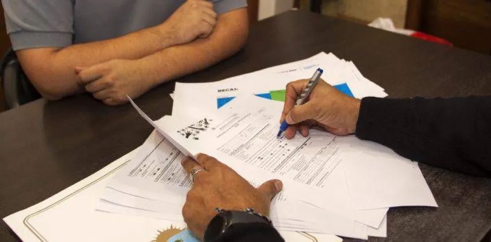 Más de 16.800 estudiantes se inscribieron a las Becas Gregorio Álvarez