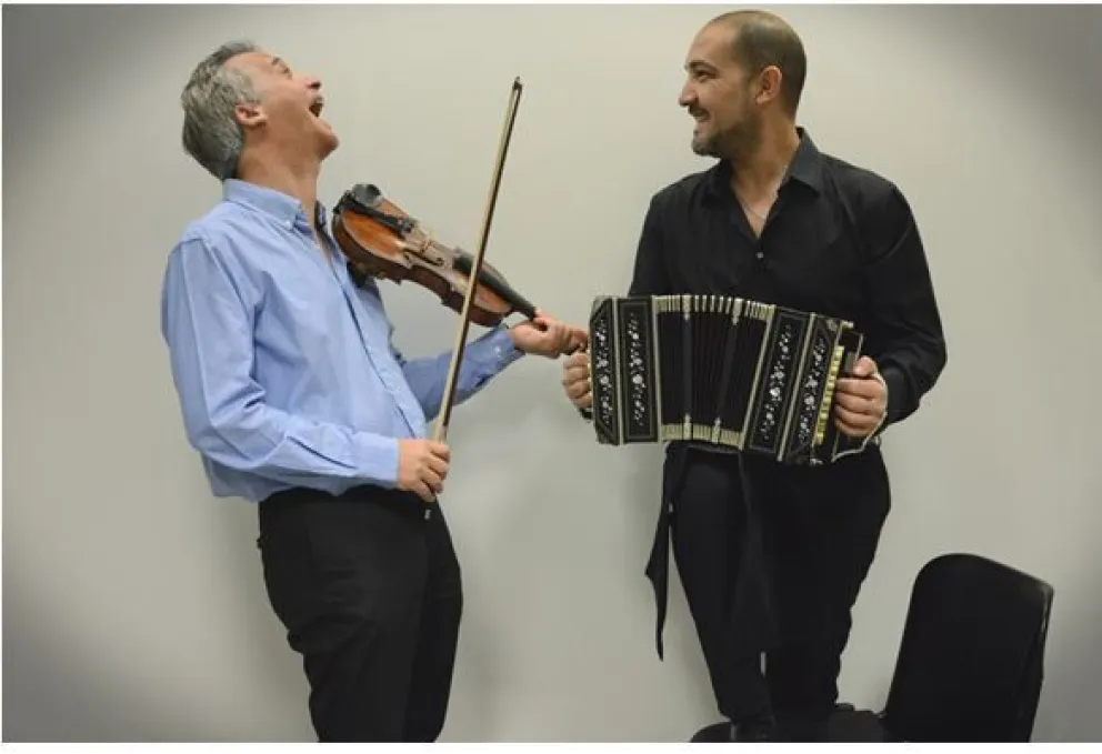 Pablo Agri y Horacio Romo se presentan en Convenciones