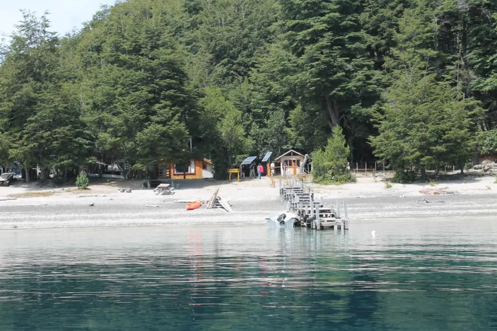 Productores apuestan al turismo en el perilago del Nahuel Huapi