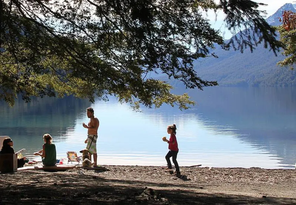 Revés judicial para la Municipalidad de Villa La Angostura por el camping Correntoso