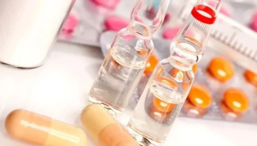 "Esteroides anabólicos, complejos vitamínicos, Gym y el deseo de cuerpos musculosos"