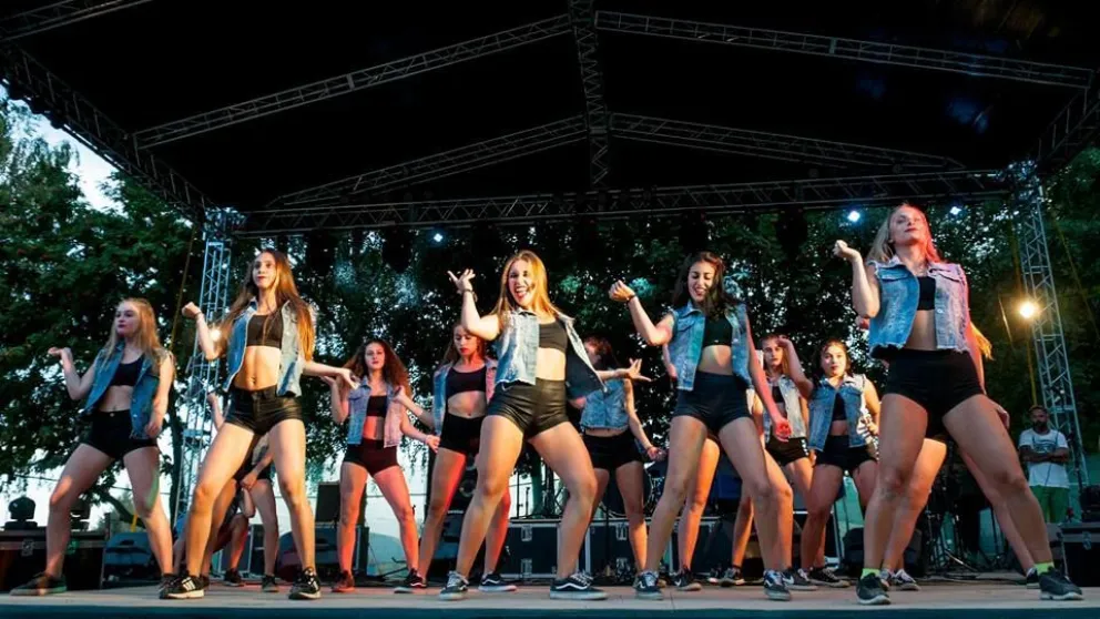 Arranca hoy la Fiesta Nacional de Los Jardines con la presentación de Los Caligaris