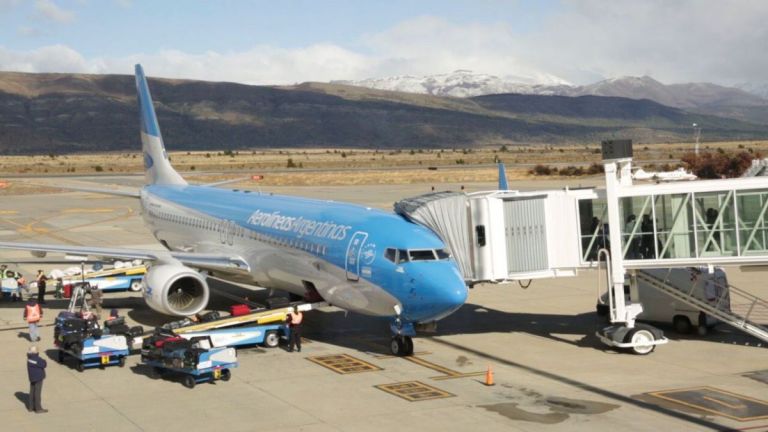 Temporada 24: Bariloche tendrá 17 vuelos diarios durante el próximo verano thumbnail