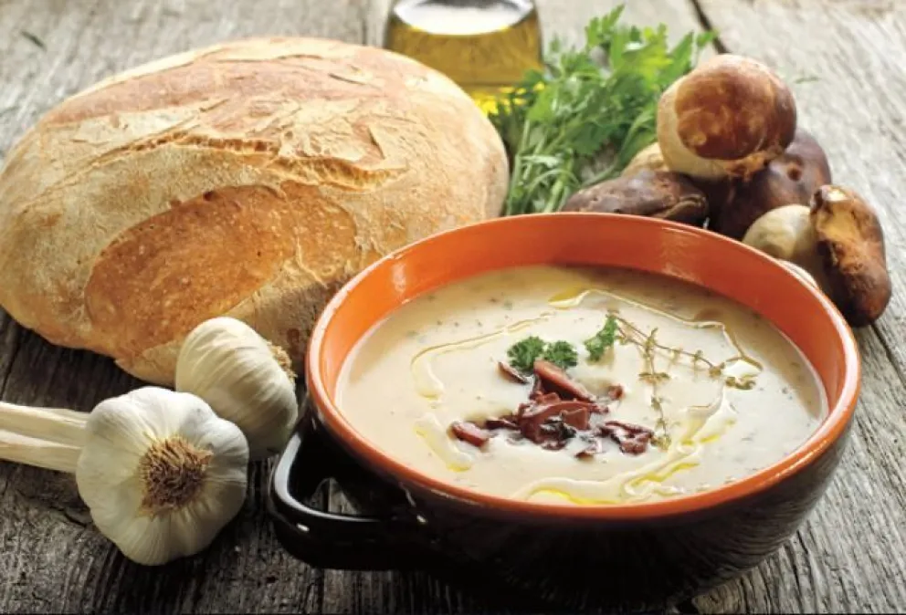 Para matar el frío: Sopa crema de arvejas y jamón crudo