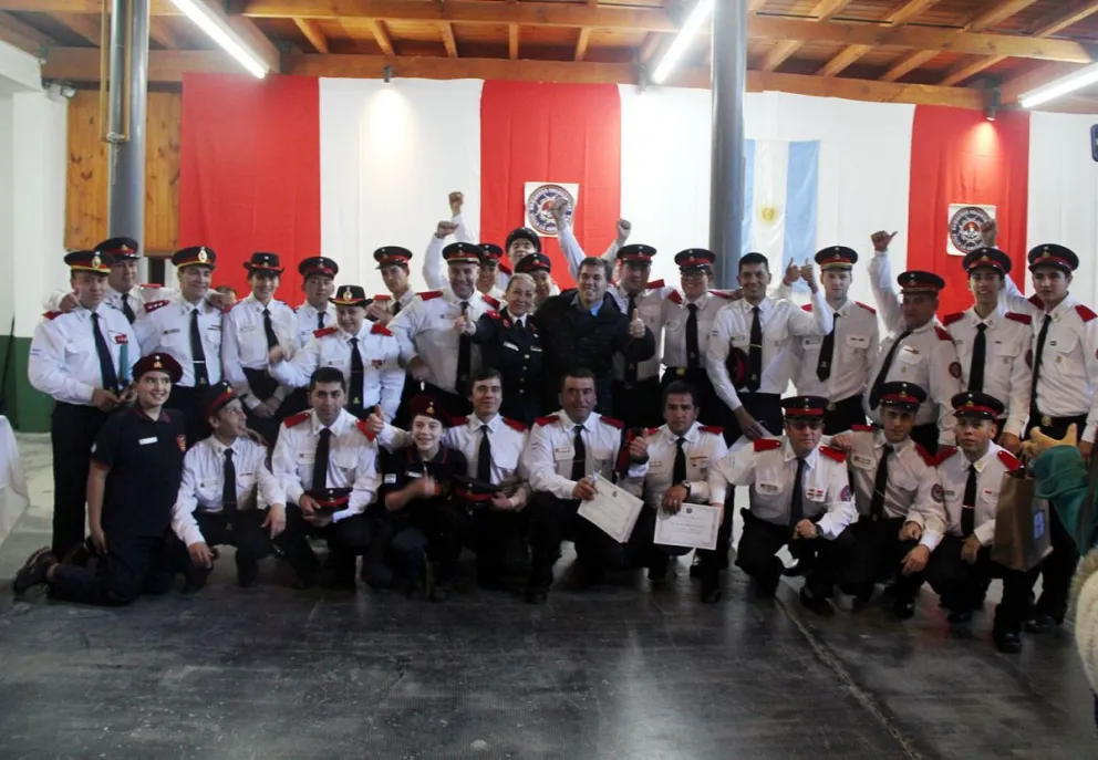Venta de almuerzo solidario a beneficio de Bomberos Voluntarios