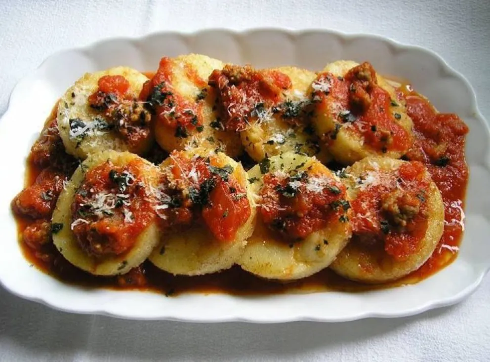 El tradicional plato de cada 29: Ñoquis a la romana gratinados