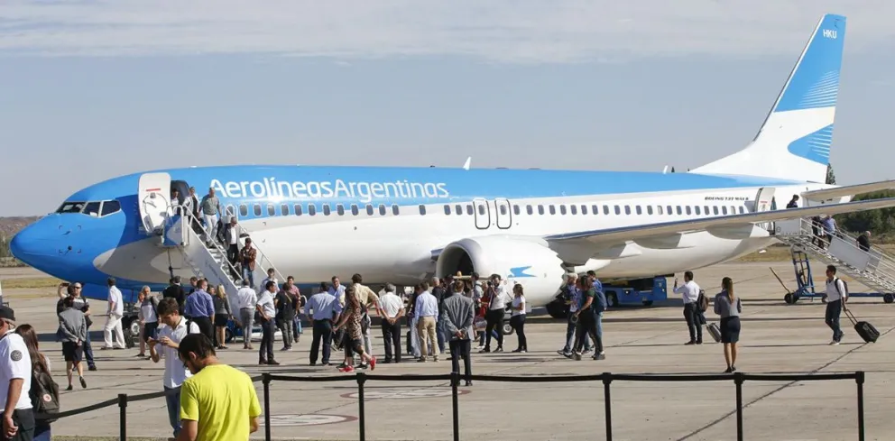 Aerolíneas Argentinas low cost: vuelos nocturnos a precios promocionales con descuentos de hasta el 50%