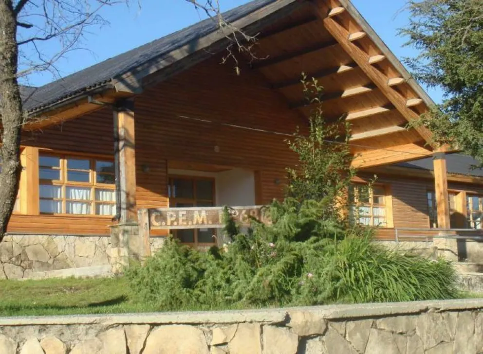 CPEM 68: Pese a que desde hace 5 meses las calderas no funcionan, no se las reparó y suspenden clases