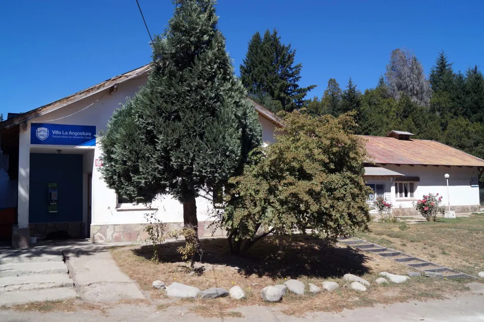 Tensión en el barrio El Pinar cuando vecinos comenzaron a medir terrenos públicos y aseguraron que este lunes se instalaría en el lugar