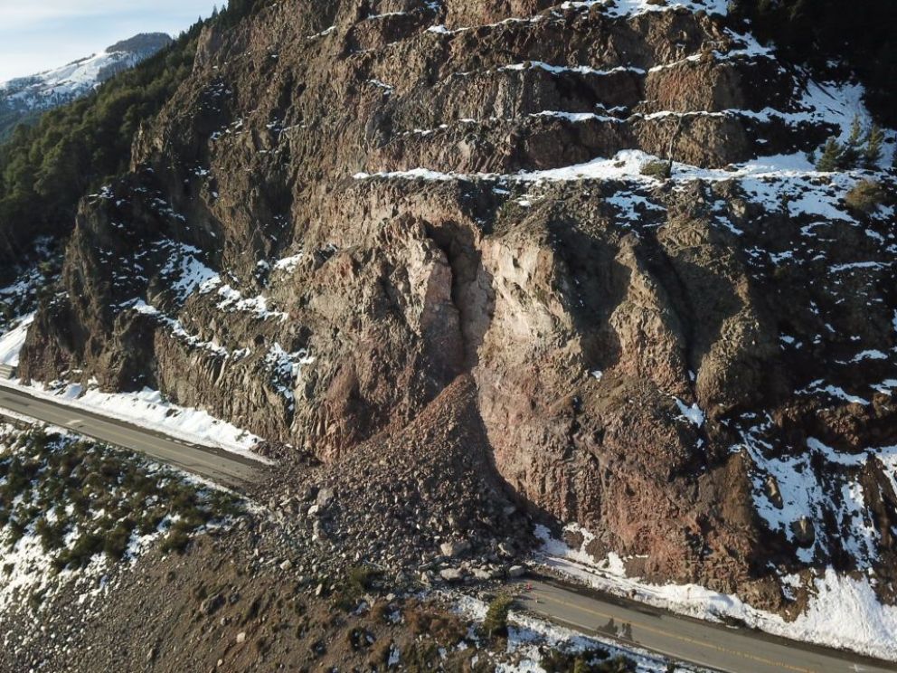 VIDEO: Así está la montaña del derrumbe en la ruta 40 | Diario Andino ...