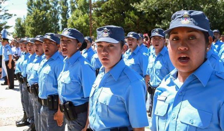 Inseguridad: provincia convoca a policías retirados a reincorporarse a la fuerza thumbnail