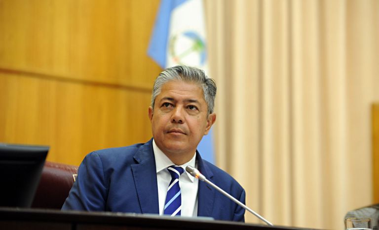 Figueroa reduce la cantidad de ministerios y no habrá secretarías de Estado thumbnail