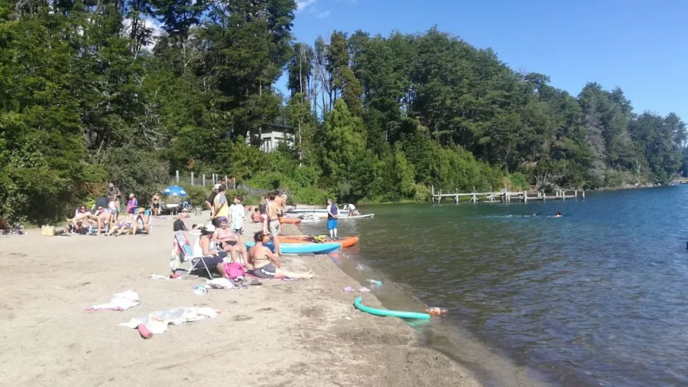 Buscan habilitar como zona balnearia la playa de la Bahía Las Balsas