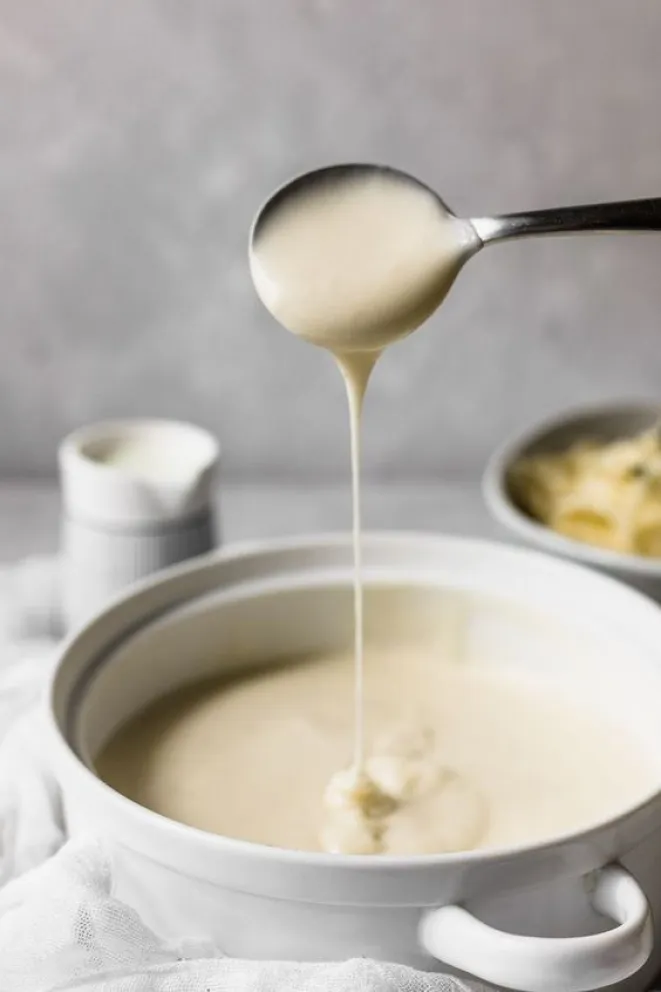 Recetas básicas para los que no tienen ni idea de cocina: Salsa Blanca o Bechamel