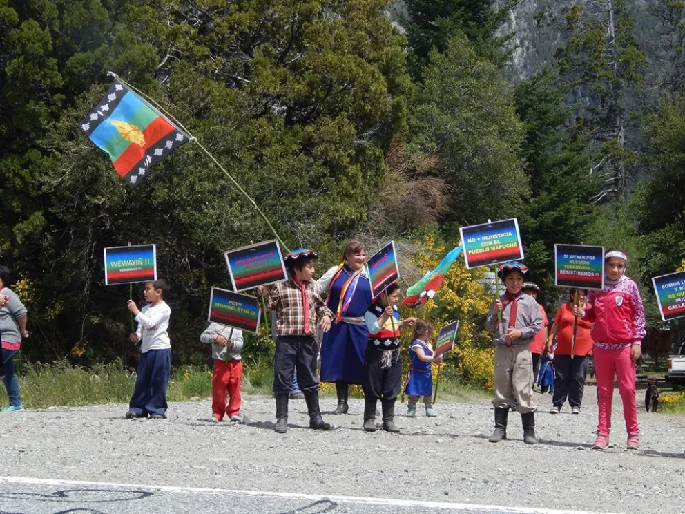 Transporte escolar: mapuches exigen respuestas antes de la época de lluvias