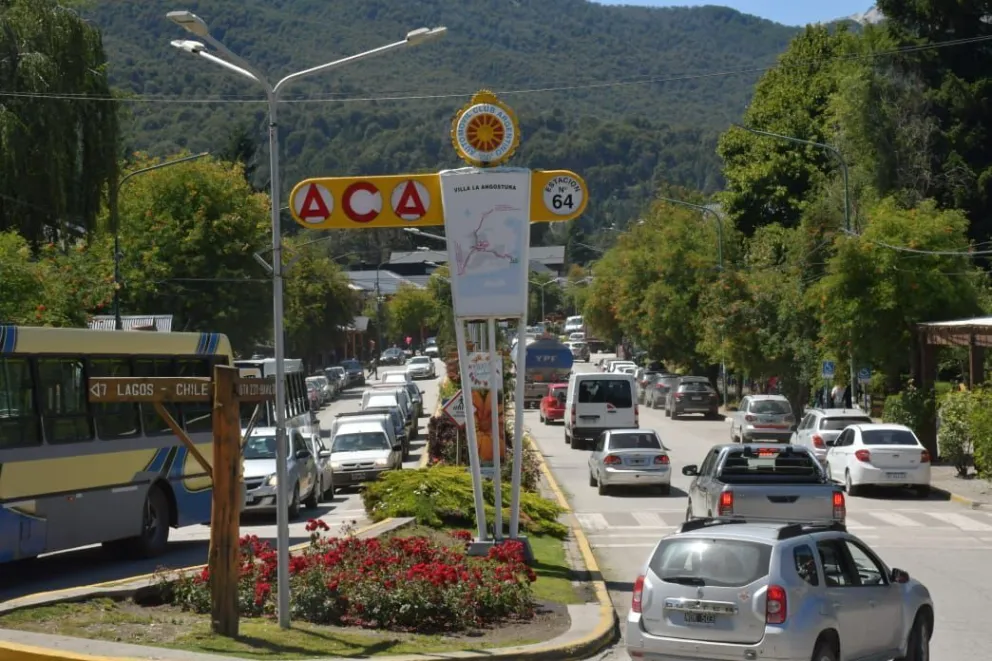 El gobierno impulsa una ordenanza para aplicar estacionamiento medido en el área céntrica