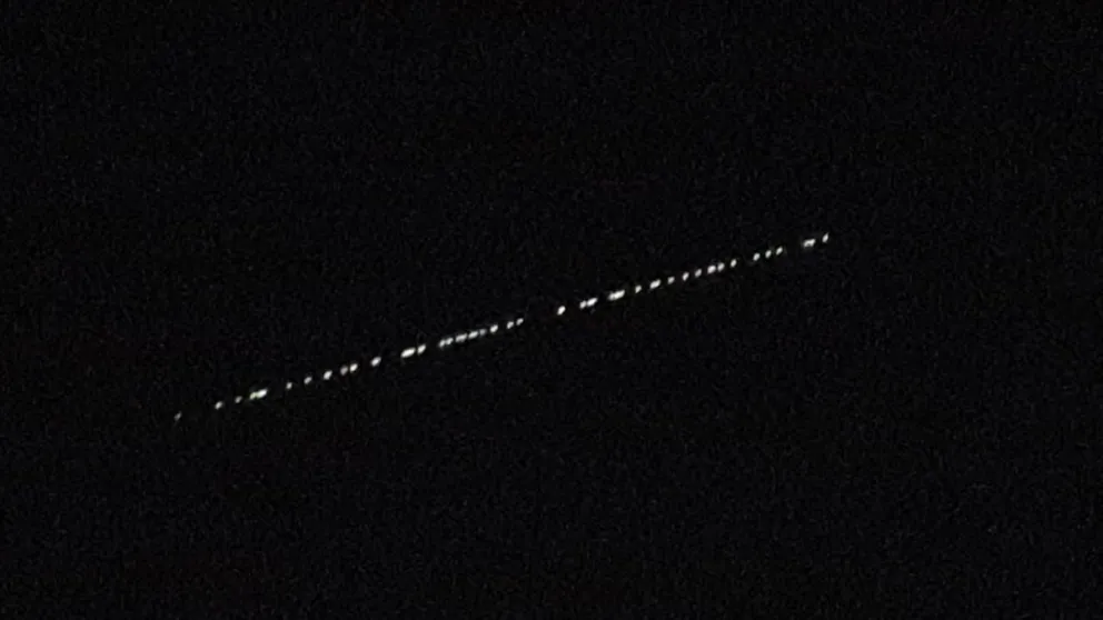 Tren de satélites Starlink se vió anoche en el cielo angosturense