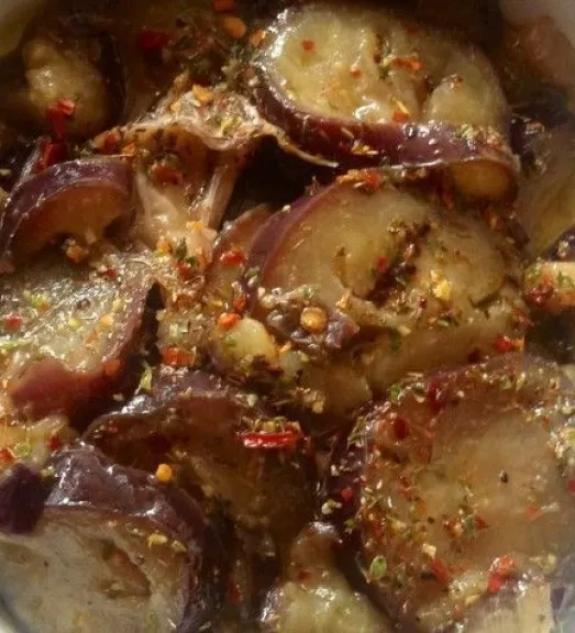 Fácil y rica: Receta de las clásicas berenjenas al escabeche | Diario  Andino Digital de Villa La Angostura y La Patagonia