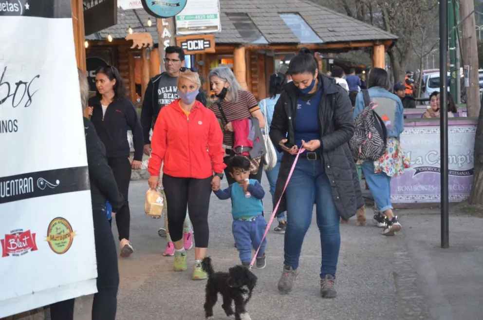 FEHGRA analiza la problemática de los Alquileres Temporarios Turísticos, junto a expertos internacionales