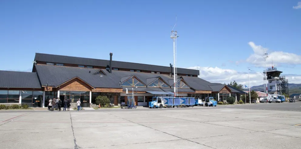 Por la medida de fuerza, se suspendieron unos 30 vuelos en el aropuerto de Barilcohe 