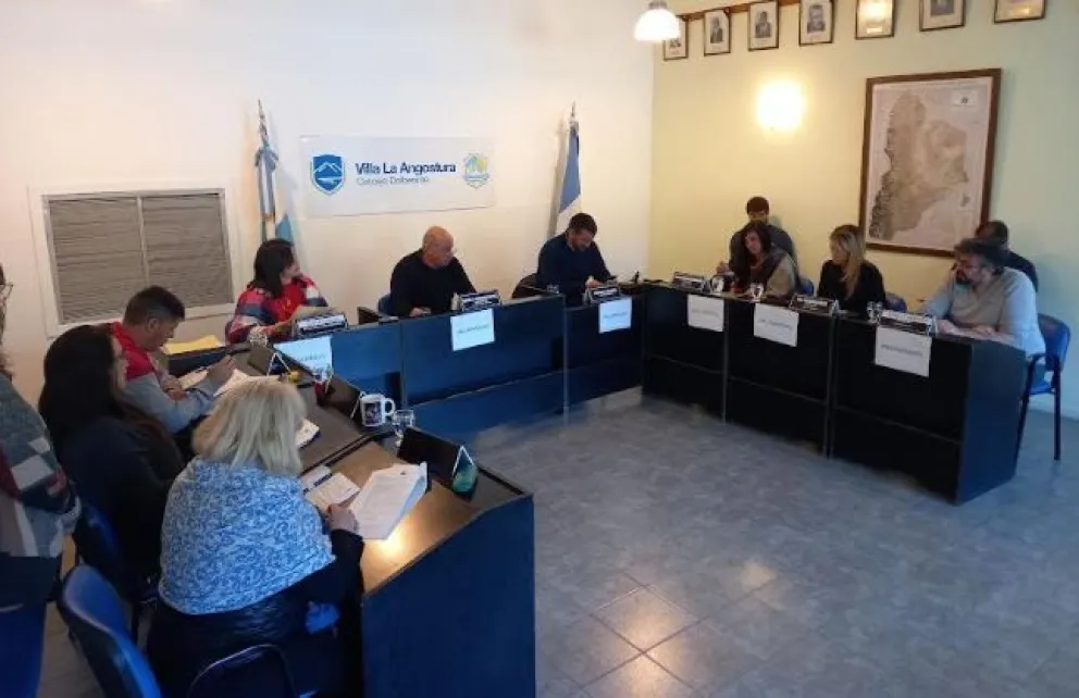 El MPN frenó la interpelación a Stefani pero avaló la de Nader y Sobarzo