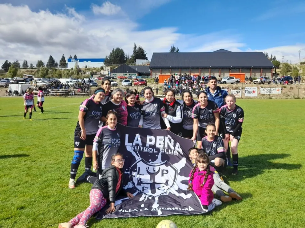 Futbol: Las chicas de La Peña F.C. debutan en el torneo Integración de Bariloche