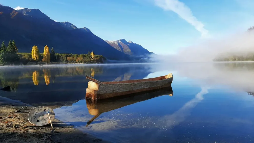 “Y el wampo atravesó el “Correntoso” uniendo dos territorios en lucha”