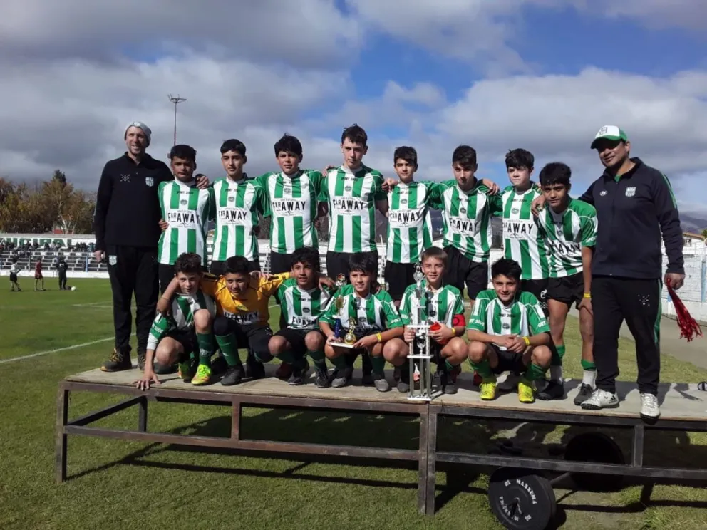 Fútbol: Bariloche Cup, positivo balance para los equipos locales