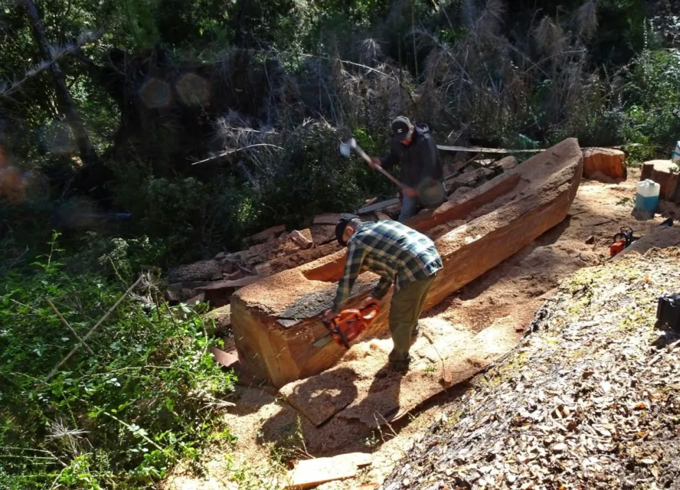 Así se construyó el "Wampo" mapuche que navegó el Correntoso