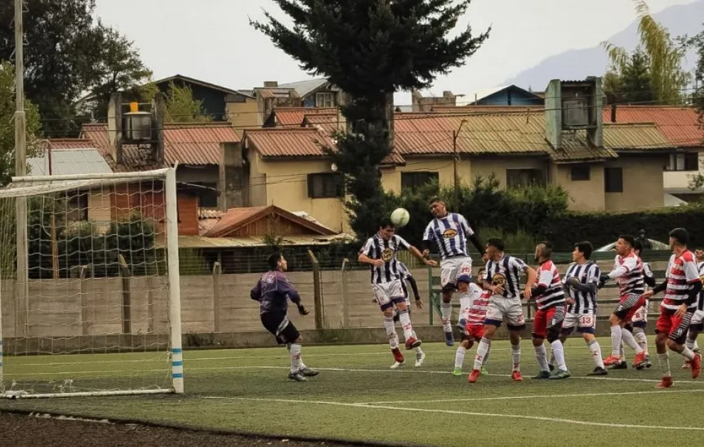 Fútbol: Se juega la Copa de Campeones de la Liga Quetrihue.