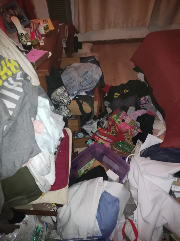 Manzano: Salieron a cargar los celulares y les robaron computadoras, tablet, cámaras de fotos, celular y dinero