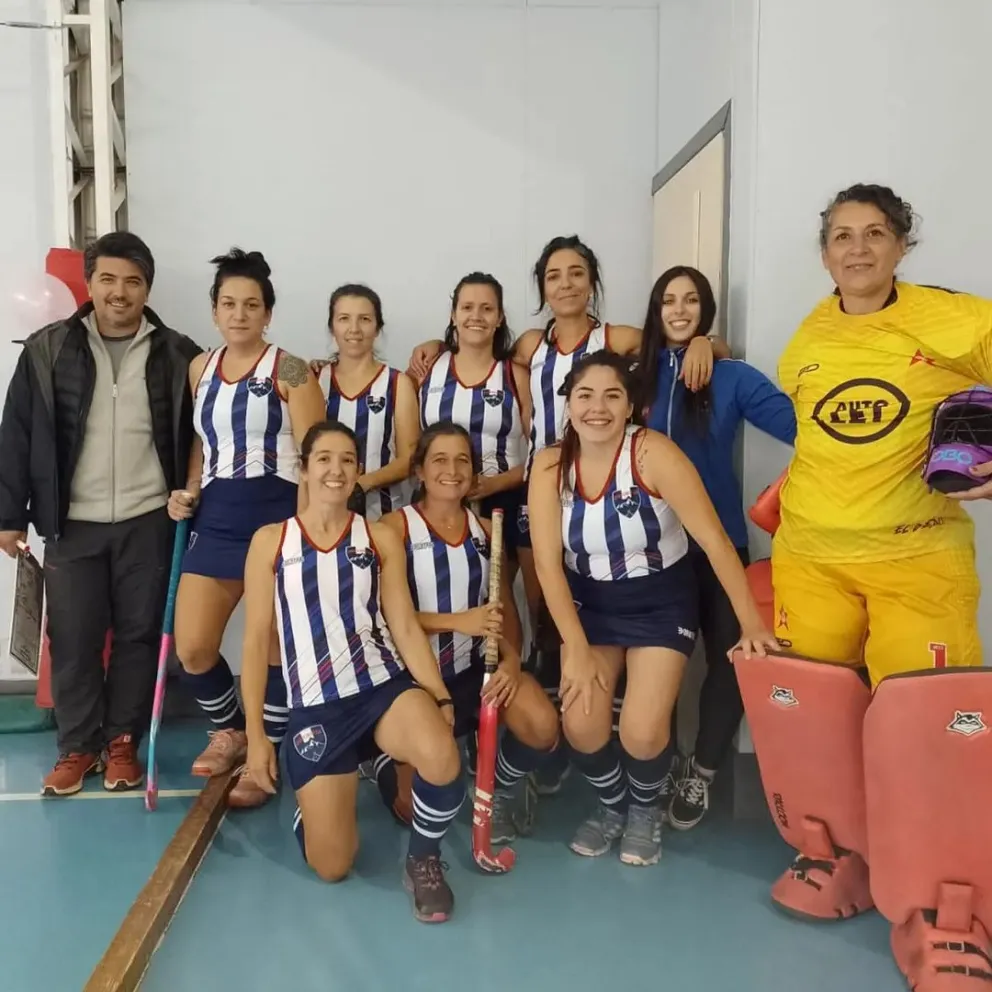 Hockey: El Depo viaja a Dina Huapi y Cholila