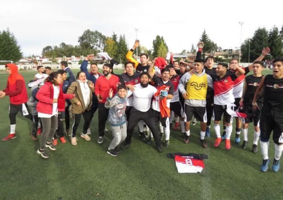 Fútbol: Ayen Hue venció al Depo y se consagró Bicampeón de liga Quetrihue