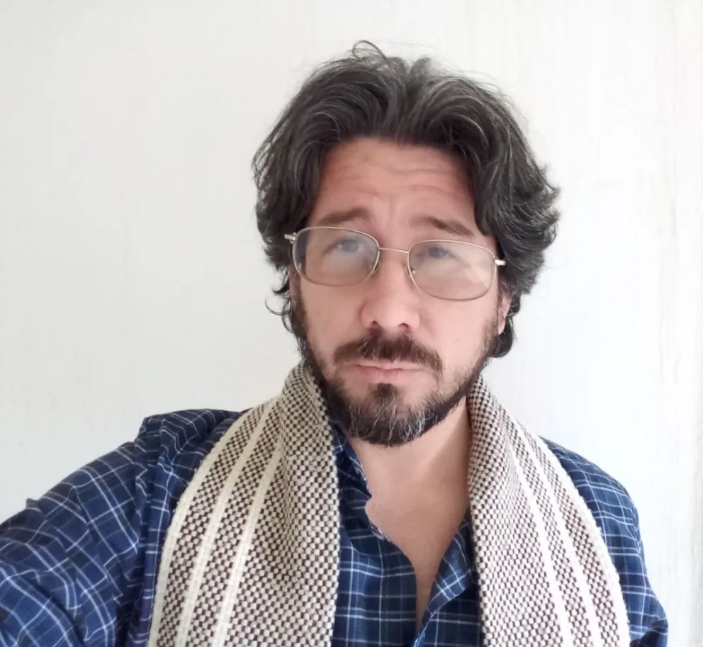 El escritor angosturense Diego Rodríguez Reis en la Feria Internacional del Libro