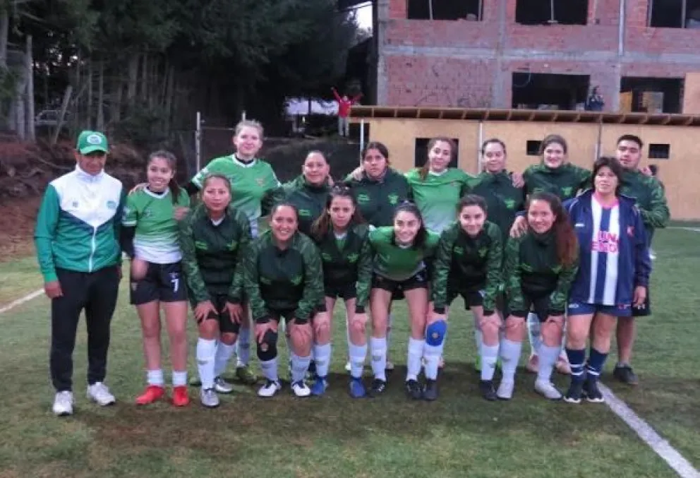 Fútbol: las chicas de Siempre Verde se consagraron tricampeonas